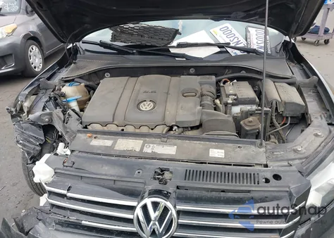 2012 Volkswagen Passat 2.5L Se z USA, uszkodzony, nr VIN 1VWBP7A37CC095307